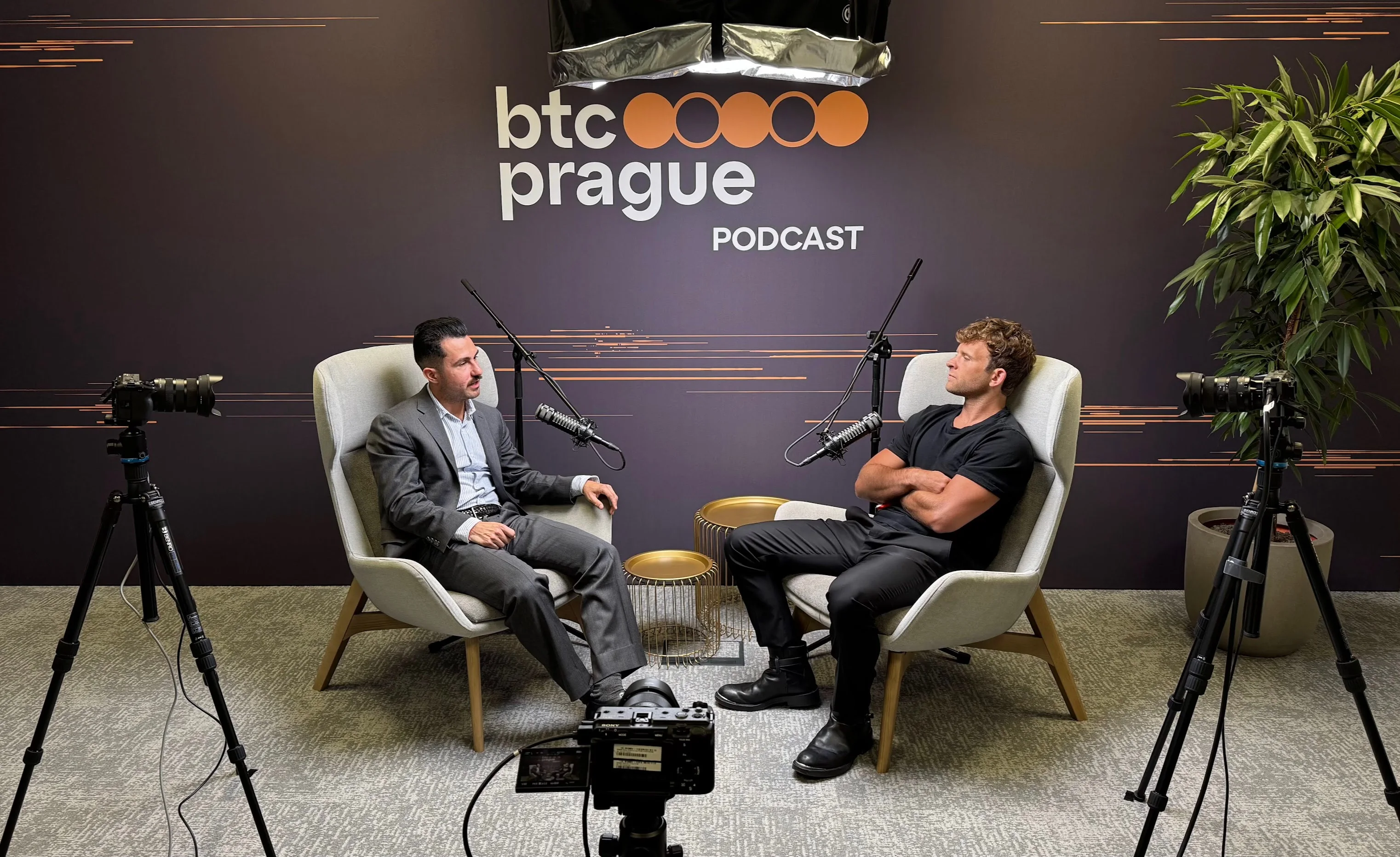 Brandon Keys in the BTC Prague podcast room